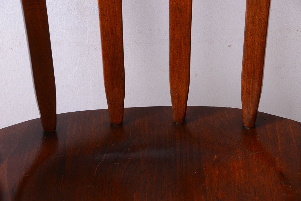 中古　輸入家具　大振りなアームチェア(1)