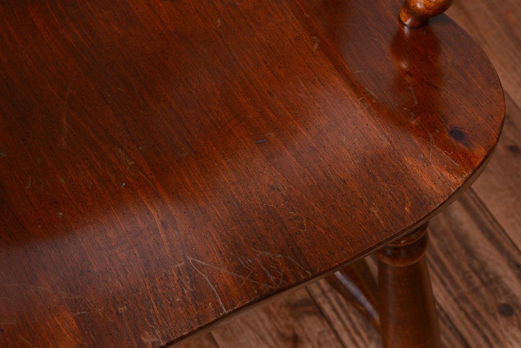 中古　輸入家具　大振りなアームチェア(1)