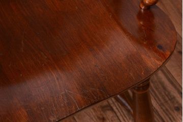 中古　輸入家具　大振りなアームチェア(1)