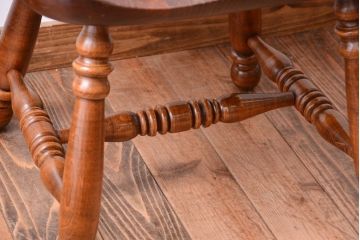 中古　輸入家具　大振りなアームチェア(1)