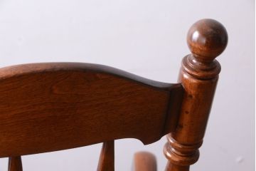 中古　輸入家具　大振りなアームチェア(1)