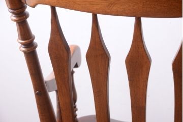 中古　輸入家具　大振りなアームチェア(1)