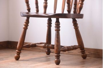 中古　輸入家具　大振りなアームチェア(2)