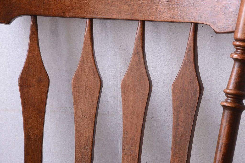 中古　輸入家具　大振りなアームチェア(2)