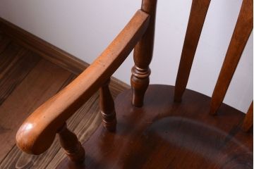 中古　輸入家具　大振りなアームチェア(2)