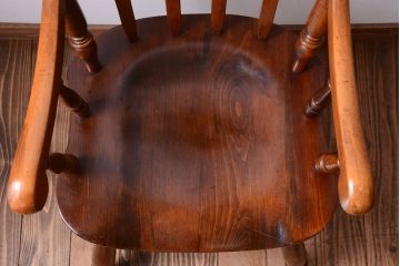 中古　輸入家具　大振りなアームチェア(2)