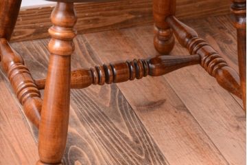 中古　輸入家具　大振りなアームチェア(2)