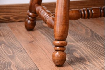 中古　輸入家具　大振りなアームチェア(2)