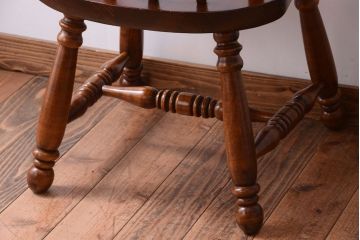 中古　輸入家具　大振りなアームチェア(2)