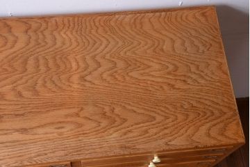 レトロ家具　昭和レトロ　古い木製のアンティーク脚付き収納ケース(引き出し)