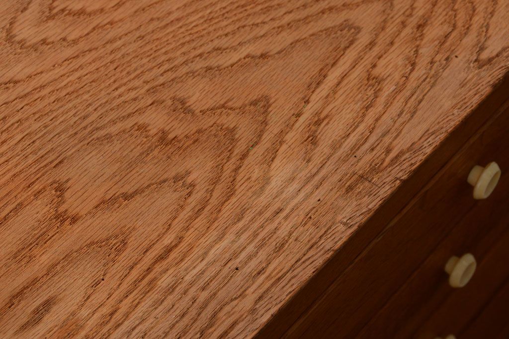 レトロ家具　昭和レトロ　古い木製のアンティーク脚付き収納ケース(引き出し)