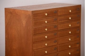 レトロ家具　昭和レトロ　古い木製のアンティーク脚付き収納ケース(引き出し)