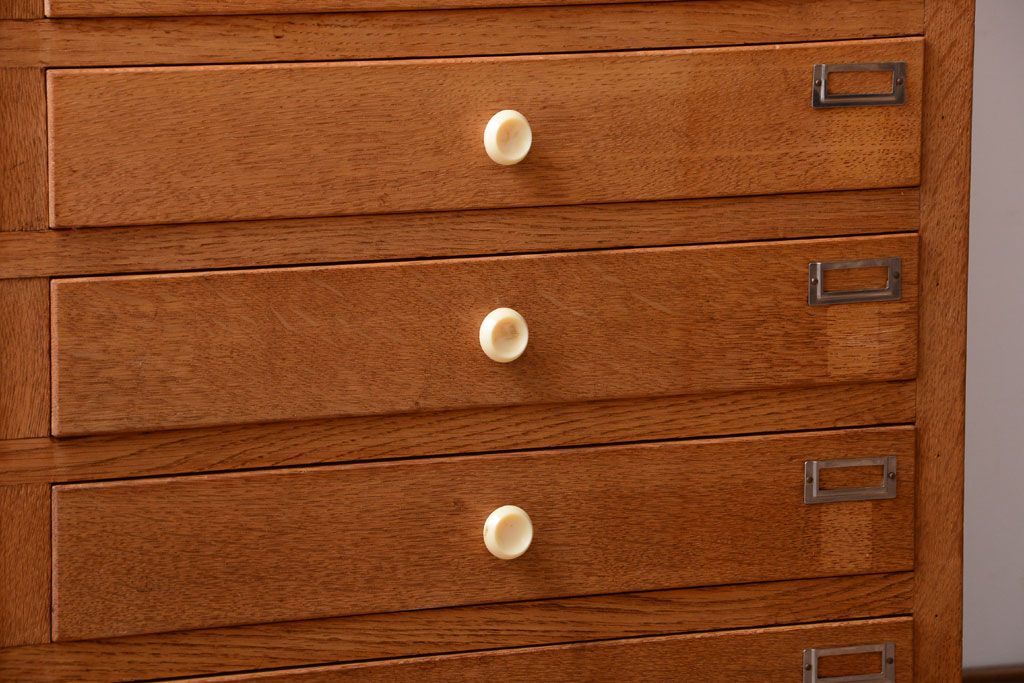 レトロ家具　昭和レトロ　古い木製のアンティーク脚付き収納ケース(引き出し)