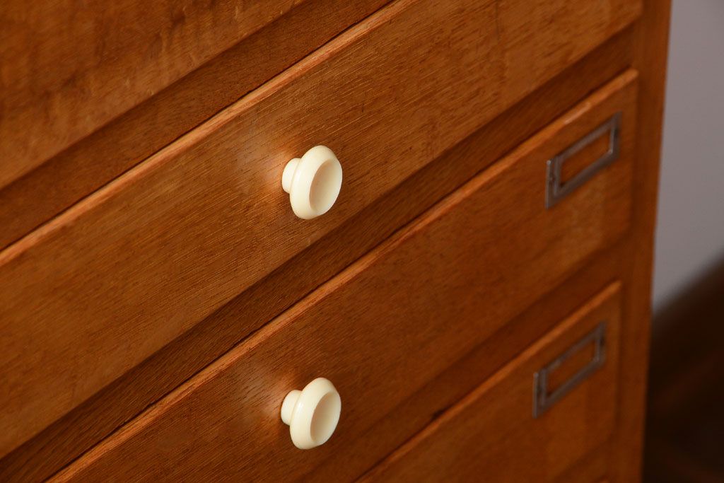 レトロ家具　昭和レトロ　古い木製のアンティーク脚付き収納ケース(引き出し)