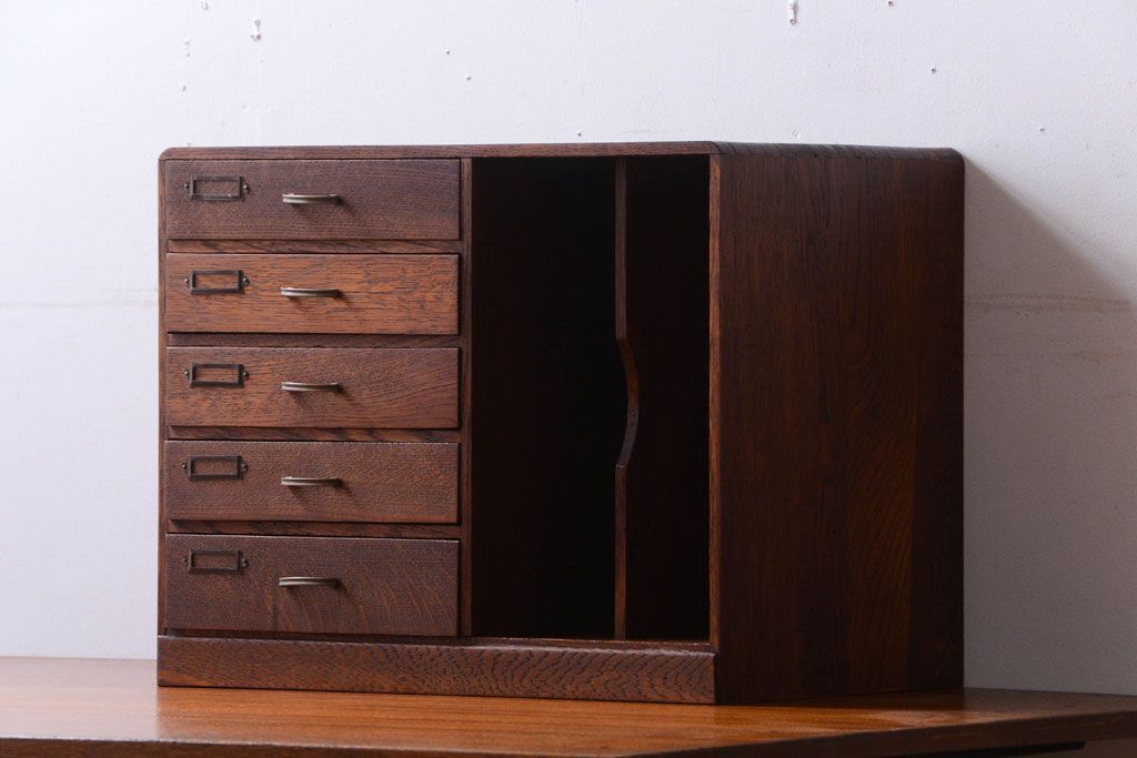 レトロ家具　アンティーク　古いナラ材のレトロな本立て付き小引き出し