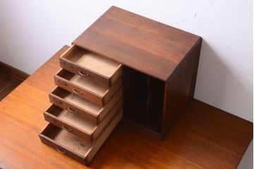 レトロ家具　アンティーク　古いナラ材のレトロな本立て付き小引き出し