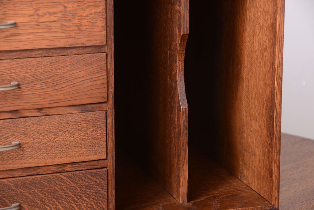 レトロ家具　アンティーク　古いナラ材のレトロな本立て付き小引き出し