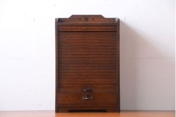 アンティーク家具　和製アンティーク　ナラ材製!シャッター付きの上質な古い小引き出し