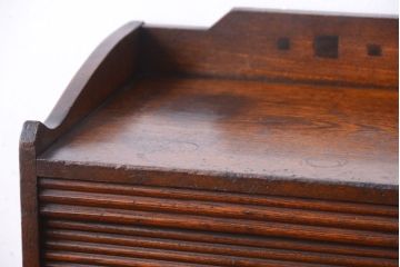 アンティーク家具　和製アンティーク　ナラ材製!シャッター付きの上質な古い小引き出し