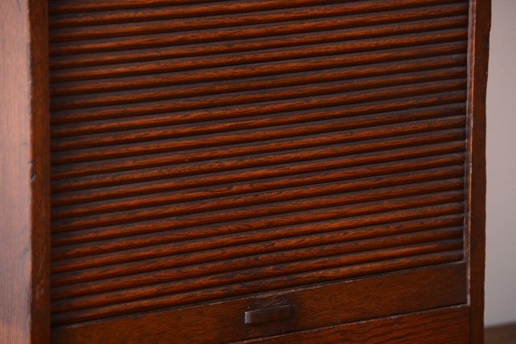 アンティーク家具　和製アンティーク　ナラ材製!シャッター付きの上質な古い小引き出し