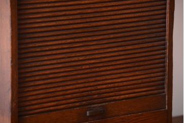 アンティーク家具　和製アンティーク　ナラ材製!シャッター付きの上質な古い小引き出し