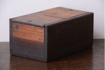 アンティーク雑貨　昭和レトロ　古いアンティーク木箱(小箱・収納箱)