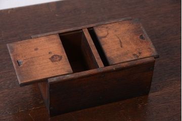 アンティーク雑貨　昭和レトロ　古いアンティーク木箱(小箱・収納箱)