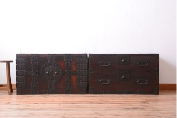 アンティーク家具　古民具・骨董　明治期　立派な金具のアンティーク観音箪笥(衣装箪笥)