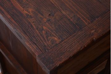 アンティーク家具　和製アンティーク　古い木製の脚付きサイドボード(収納棚)