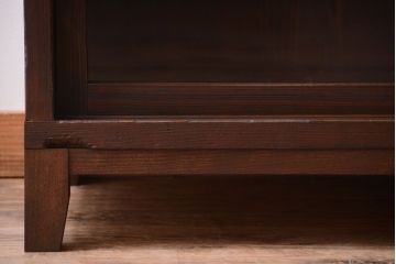 アンティーク家具　和製アンティーク　古い木製の脚付きサイドボード(収納棚)