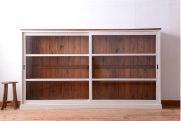 レトロ家具　アンティークペイント　特大サイズ!レトロな横長収納棚