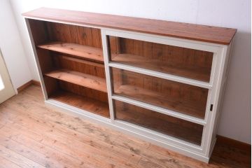 レトロ家具　アンティークペイント　特大サイズ!レトロな横長収納棚