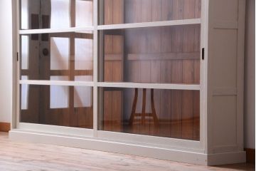 レトロ家具　アンティークペイント　特大サイズ!レトロな横長収納棚