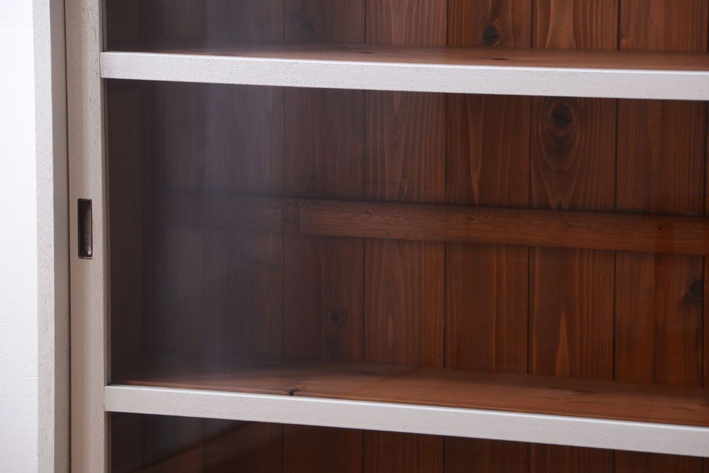 レトロ家具　アンティークペイント　特大サイズ!レトロな横長収納棚