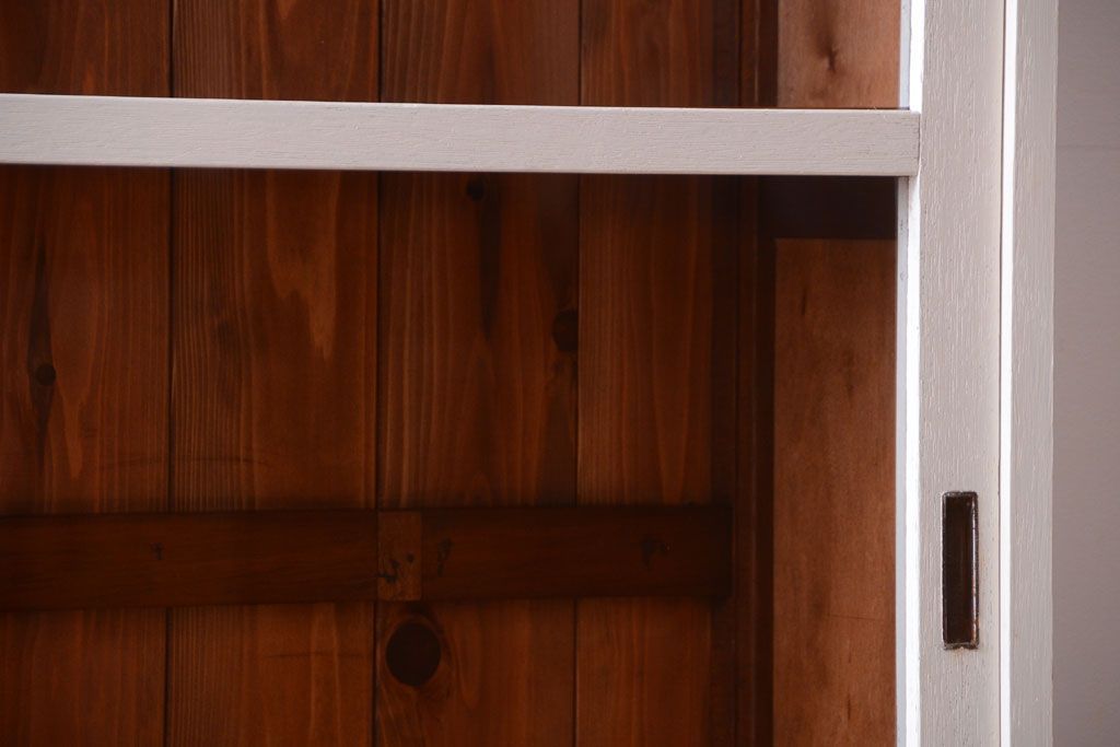 レトロ家具　アンティークペイント　特大サイズ!レトロな横長収納棚