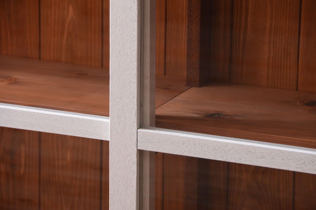 レトロ家具　アンティークペイント　特大サイズ!レトロな横長収納棚