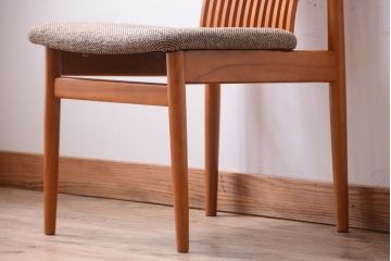 ヴィンテージ家具　飛騨産業　ビンテージキツツキ　食堂椅子(ダイニングチェア)(1)