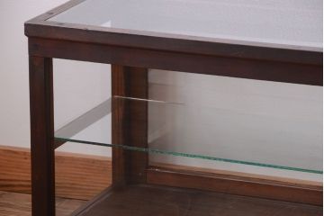 アンティーク家具　和製アンティーク　古い木製の背の低いガラスケース(ローボード)