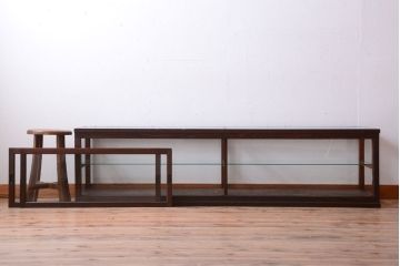 アンティーク家具　和製アンティーク　古い木製の背の低いガラスケース(ローボード)