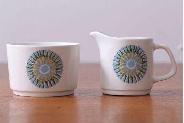 イギリスビンテージ　J&G　MEAKIN(ミーキン) AZTEC(アステカ)シリーズ　ポット、ミルク、シュガー3点セット(洋食器)