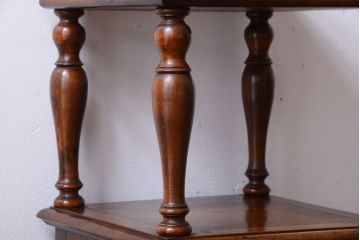 アンティーク家具　和製アンティーク　古い木製の上品なサイドテーブル(電話台)