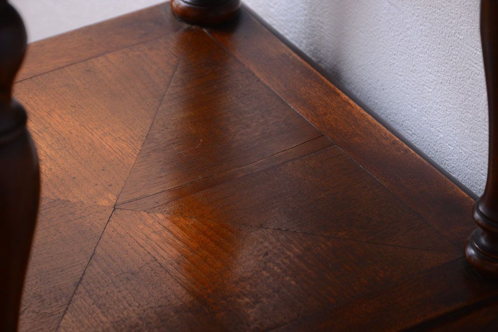 アンティーク家具　和製アンティーク　古い木製の上品なサイドテーブル(電話台)