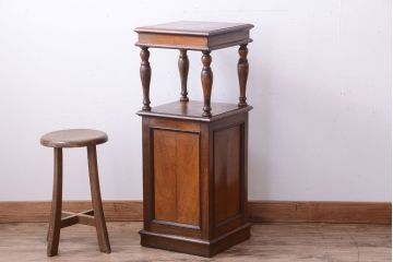 アンティーク家具　和製アンティーク　古い木製の上品なサイドテーブル(電話台)