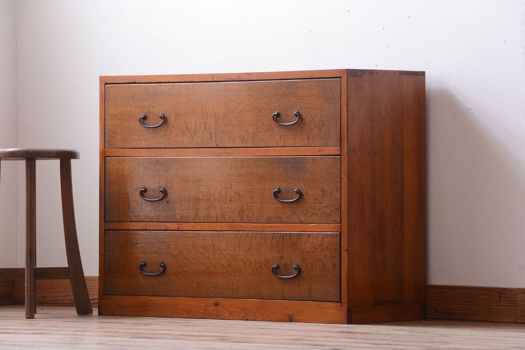 アンティーク家具　和製アンティーク　シンプルな木製チェスト(衣装箪笥)