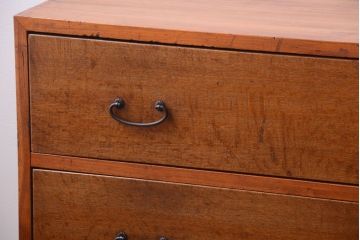 アンティーク家具　和製アンティーク　シンプルな木製チェスト(衣装箪笥)