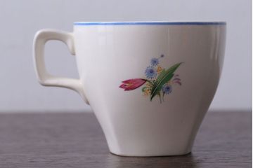 イギリスビンテージ　MIDWINTER(ミッドウィンター)　PETULA(ペトゥラ)シリーズ　カップ&ソーサー3客セット(洋食器)