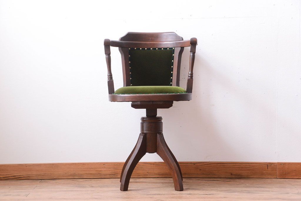 アンティーク家具　和製アンティーク　古いナラ材のシックな回転椅子