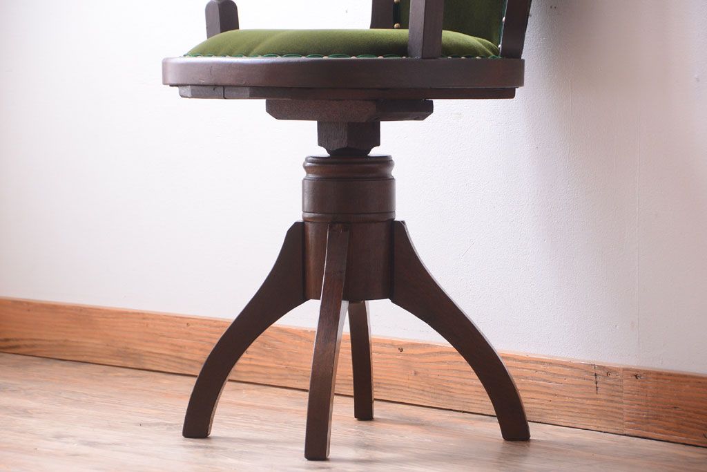 アンティーク家具　和製アンティーク　古いナラ材のシックな回転椅子