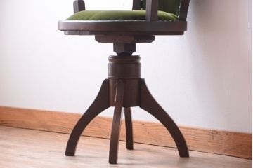 アンティーク家具　和製アンティーク　古いナラ材のシックな回転椅子