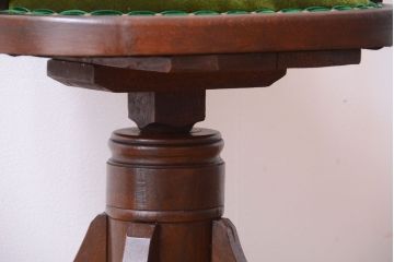 アンティーク家具　和製アンティーク　古いナラ材のシックな回転椅子